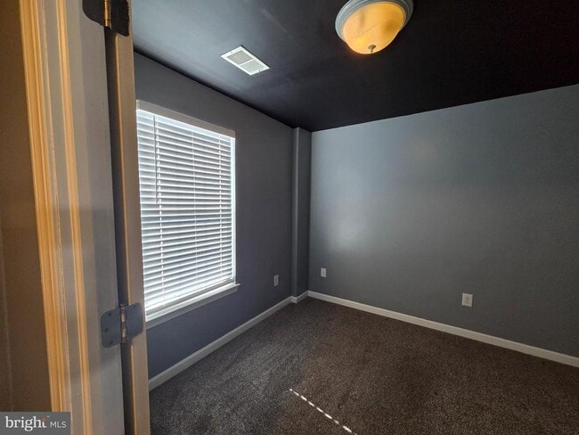 Photo - 2102 E Oak Rd