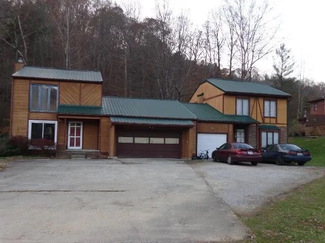 Photo - 107 Richmond Hill Est