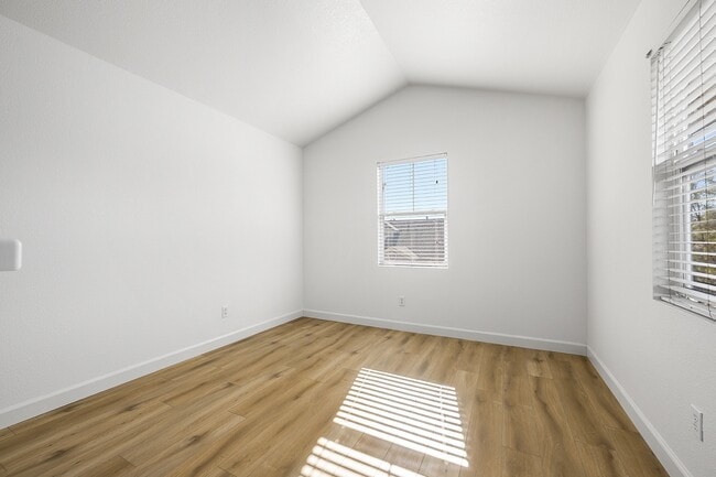 Photo - 2025 Northfield Dr