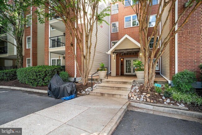 Photo - 3315 Wyndham Cir Apartment Unit 2221