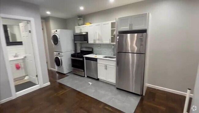 Building Photo - 2 bedroom in BRONX NY 10453 Unit 0D Rental