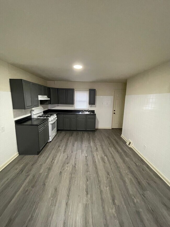 Photo - Four Bedroom House For Rent