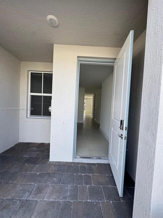 Photo - 17108 SW 2nd Cir