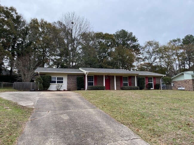 Building Photo - 228 Yellowleaf Dr