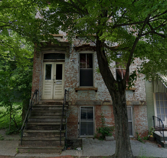 Building Photo - 153 4th Ave Rental