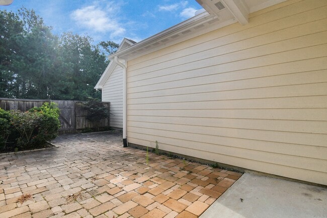 Building Photo - 190 Kendrick Pines Blvd