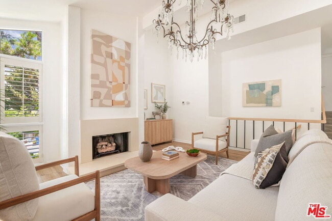 Photo - 17140 Palisades Cir