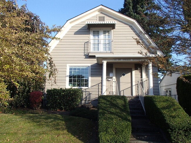 Photo - 2800 E Evergreen Blvd Unit Suite B Studio Apt