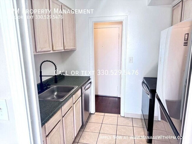 Photo - 20835 Chagrin Blvd Unit CH-35-5