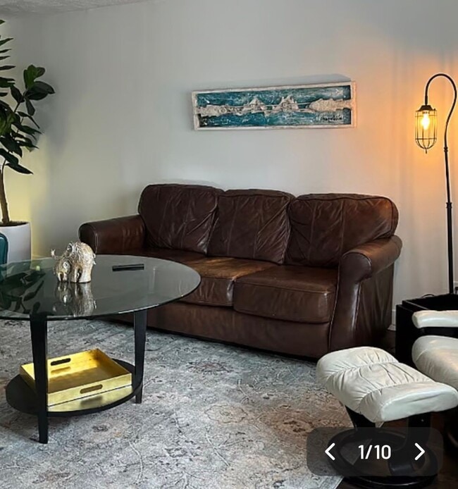 Building Photo - Mid Term Fully Furnished 3 bed/1 bath in Coos Bay