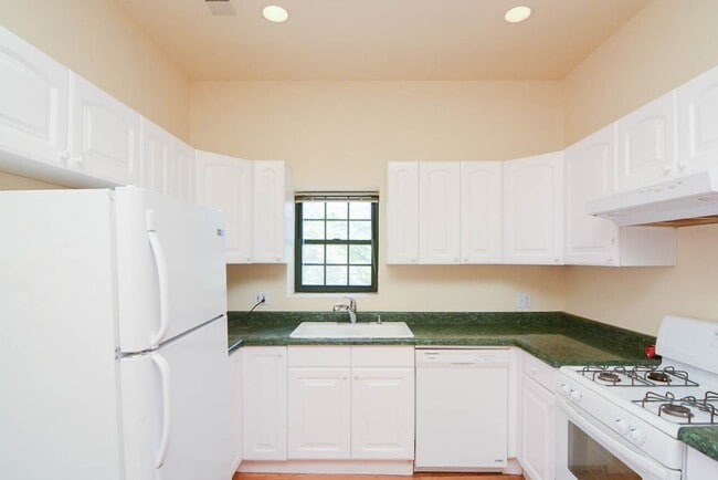 Photo - 218 W Division St Unit M05H