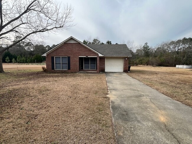 Building Photo - Charming 2 Bed 2 Bath Raeford Home