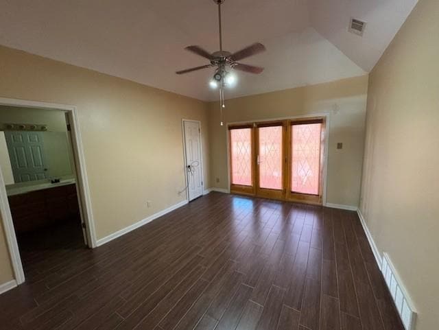 Photo - 8855 Lake Edge Cove W