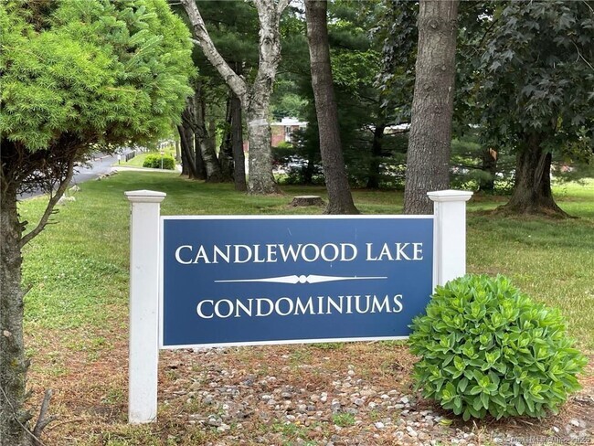 Building Photo - 26 Candlewood Lake Rd S Unit APT 2