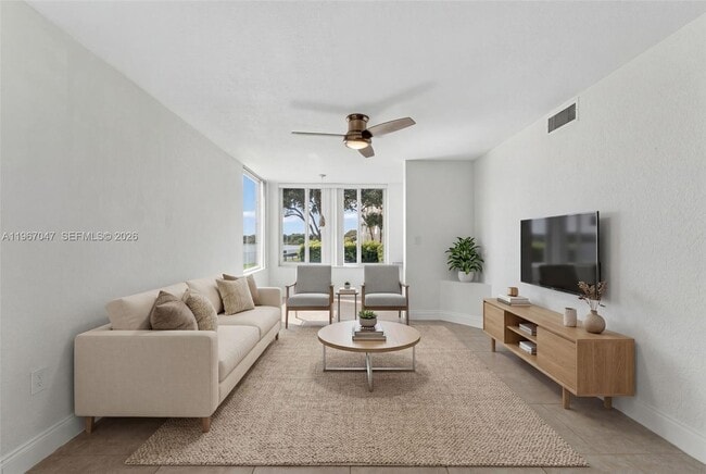 Building Photo - 2841 N Oakland Forest Dr Unit 110