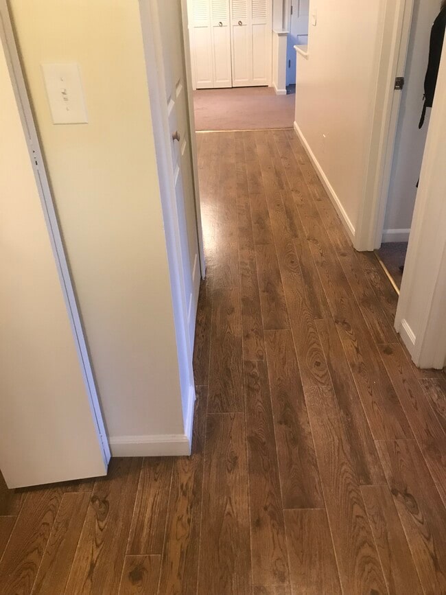 Cresthaven Apartments