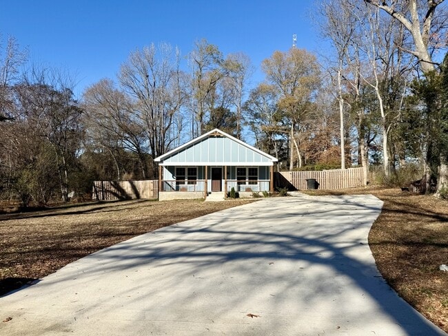 Photo - 118 Mineral Springs Rd
