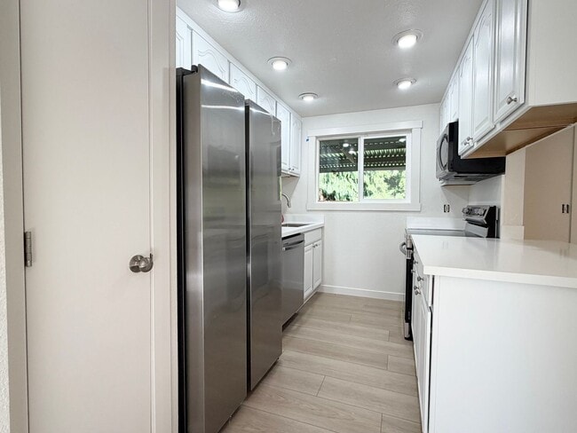 Photo - Fully updated 4 bedroom Federal Way home