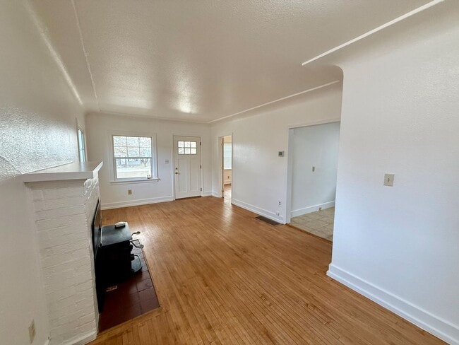 Photo - Beautiful 3 Bed 2 Bath Spokane Home w/ Detached Garage and Large Fully-Fenced Yard!