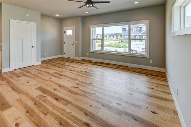 4863 Lacy Rd