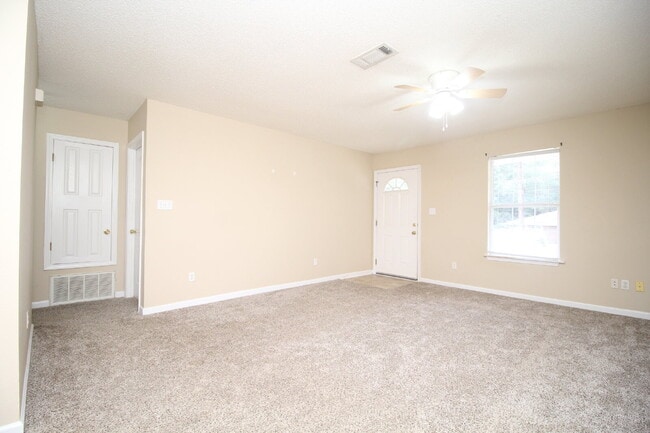 Photo - 2-Bed, 2-Bath Milton Duplex Minutes from Whiting Field – Pet Friendly with Lawn Maintenance Inclu...