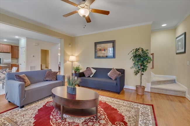 Photo - 320 Lawrence Rd Unidad ID1388437P