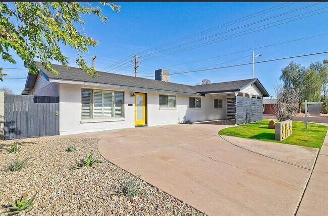 Photo - 8144 E Fairmount Ave