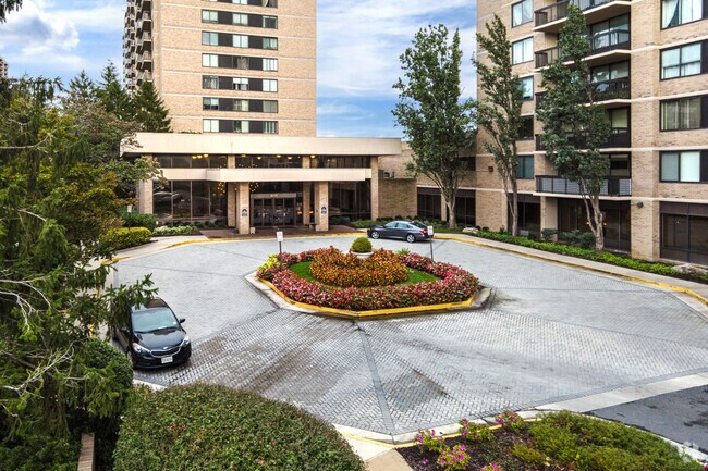 Photo - Skyline House