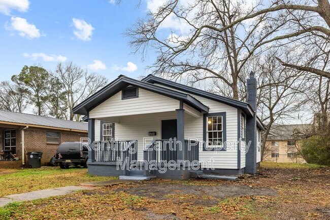 Photo - 1228 19th Pl SW