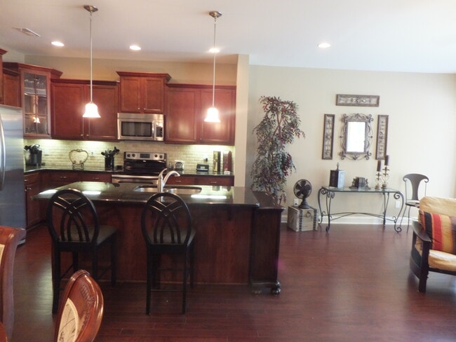 Photo - 419 Waterbrook Dr