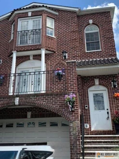Building Photo - 728 Linden Ave Unit 2