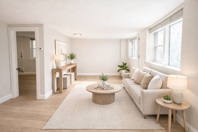 Building Photo - 53 White St Unit G