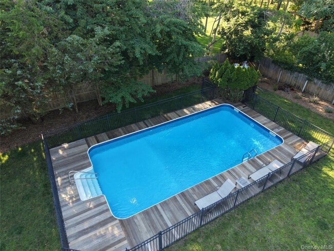 Photo - 35 Maple St