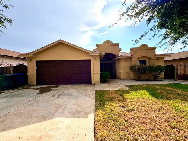 Building Photo - 9910 Natalia Dr