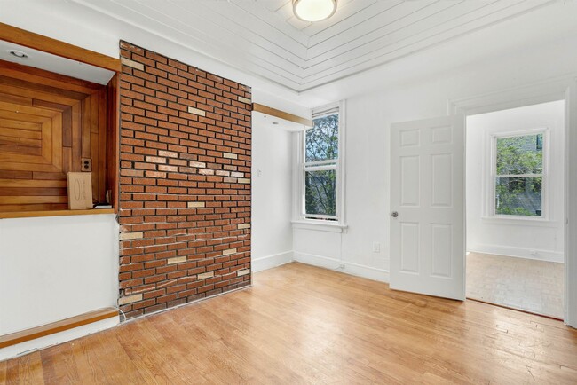 Building Photo - 17 Hancock Ave Unit 2 Rental