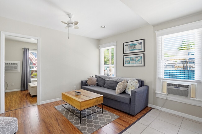 Photo - 539 6th St N Unidad 539 6th St N #2