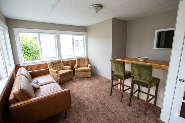 Photo - 710 Emmet St