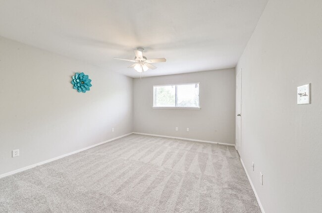 Photo - 2 Story 2 BR condo in Westchase Gated Comm...