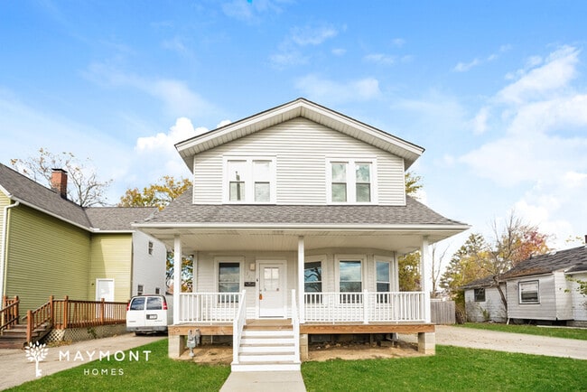 Building Photo - 957 Foster Ave