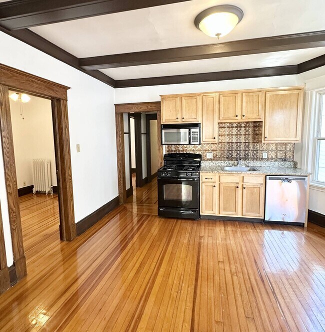 Photo - 423 Hamilton St