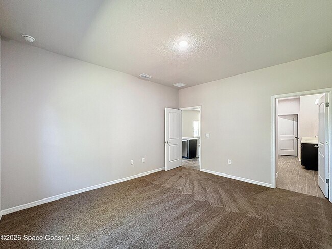 Photo - 528 L M Davey Ln