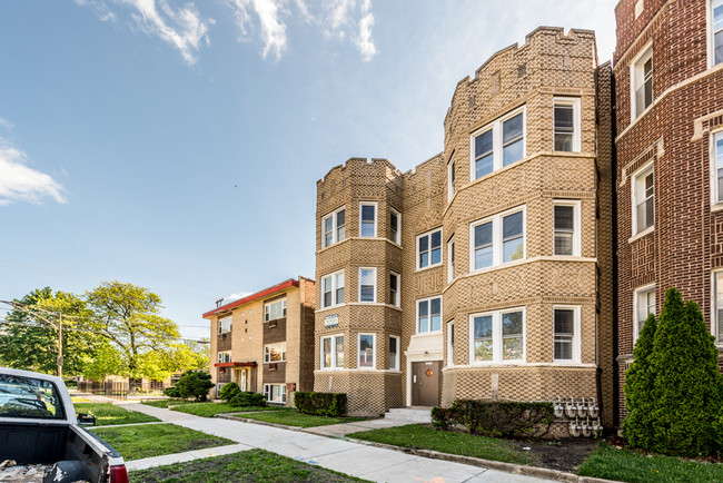 10719 S Calumet Ave - 10719 S Calumet Ave Apartments