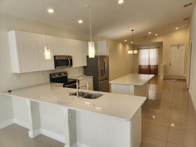 Photo - 5146 Massy Dr