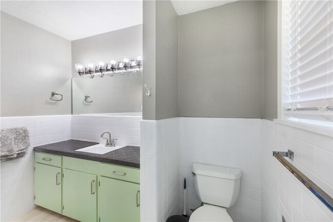 Photo - 209 Helena St