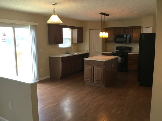 Photo - 7648 Harwood Ct