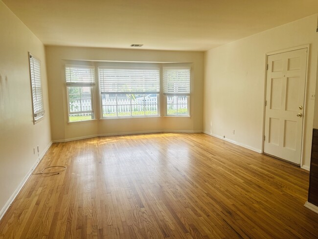 Photo - 6156 Fair Ave