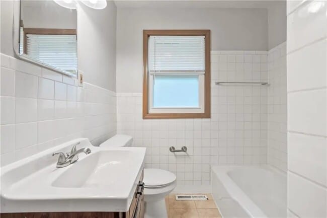 Photo - Farley Avenue