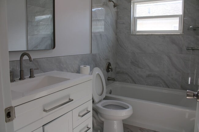 Photo - For Rent – 3-Bed / 2.5-Bath Deep Water Canal, Canal-Front Home with a Floating Dock, totally ren...