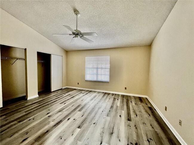 Photo - 21420 Tudor Dr