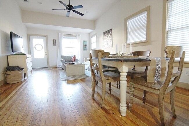 Photo - 3911 Willbert Rd